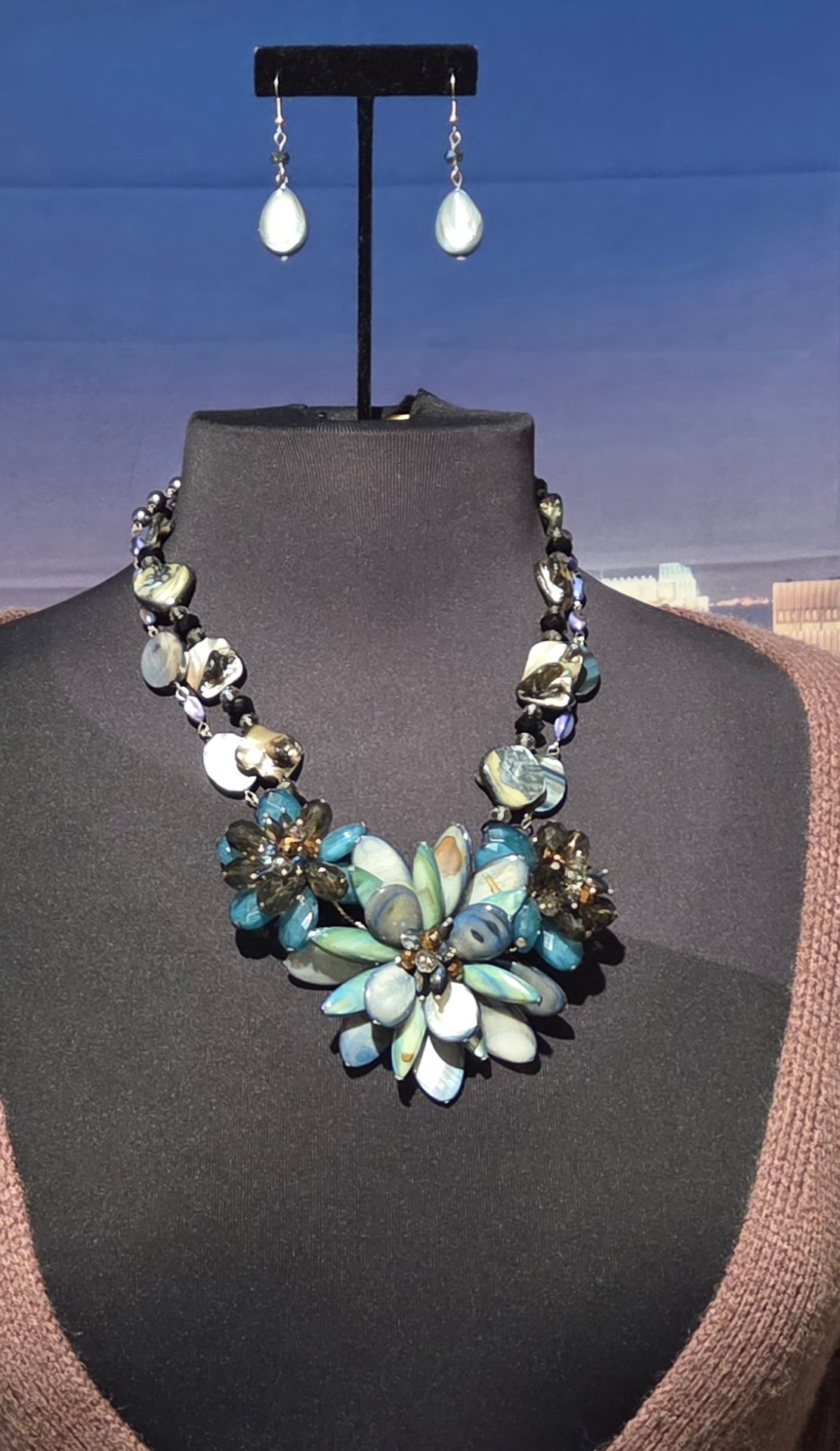 Tru Blu Necklace set