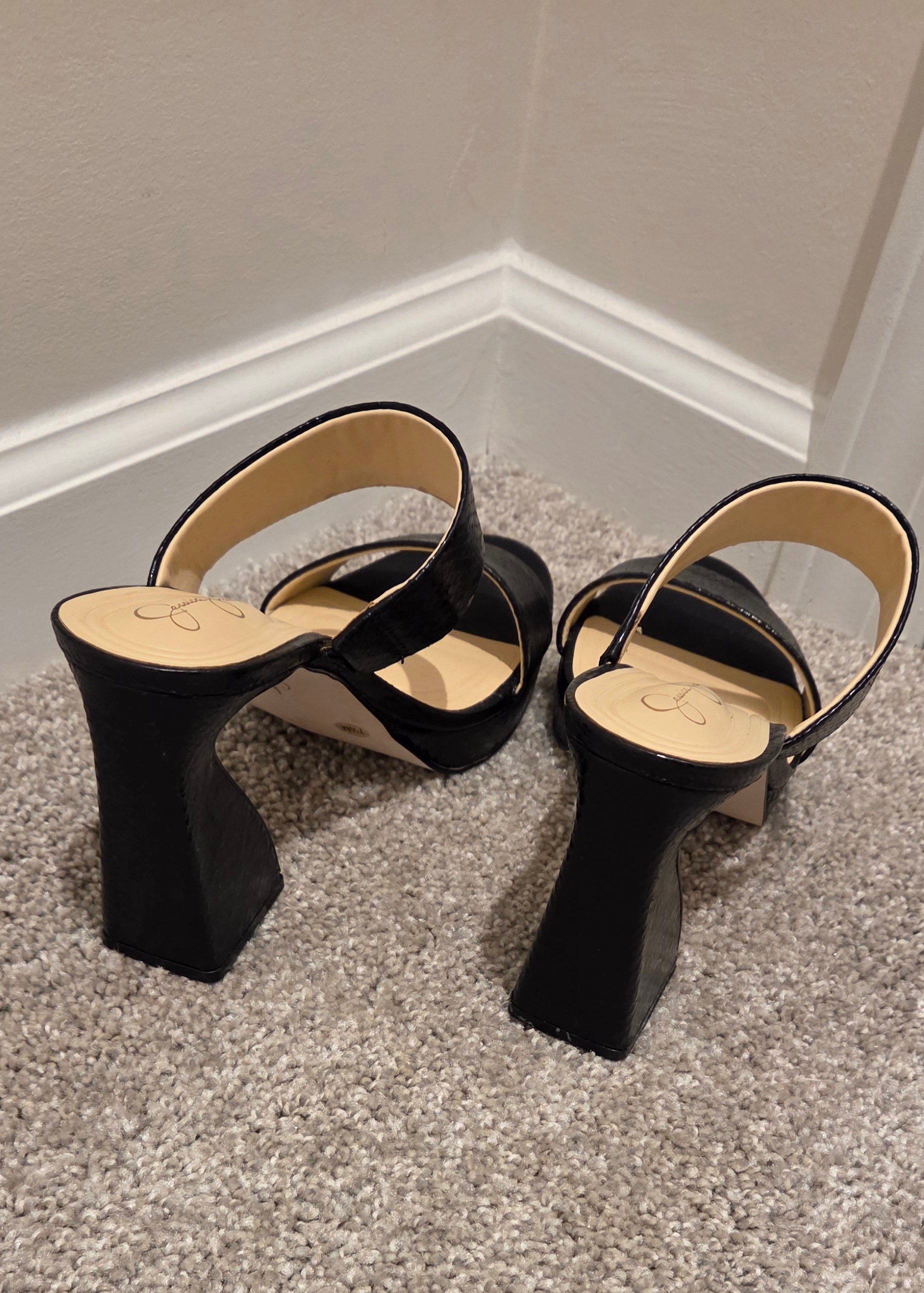 Jessica Simpson Sandles