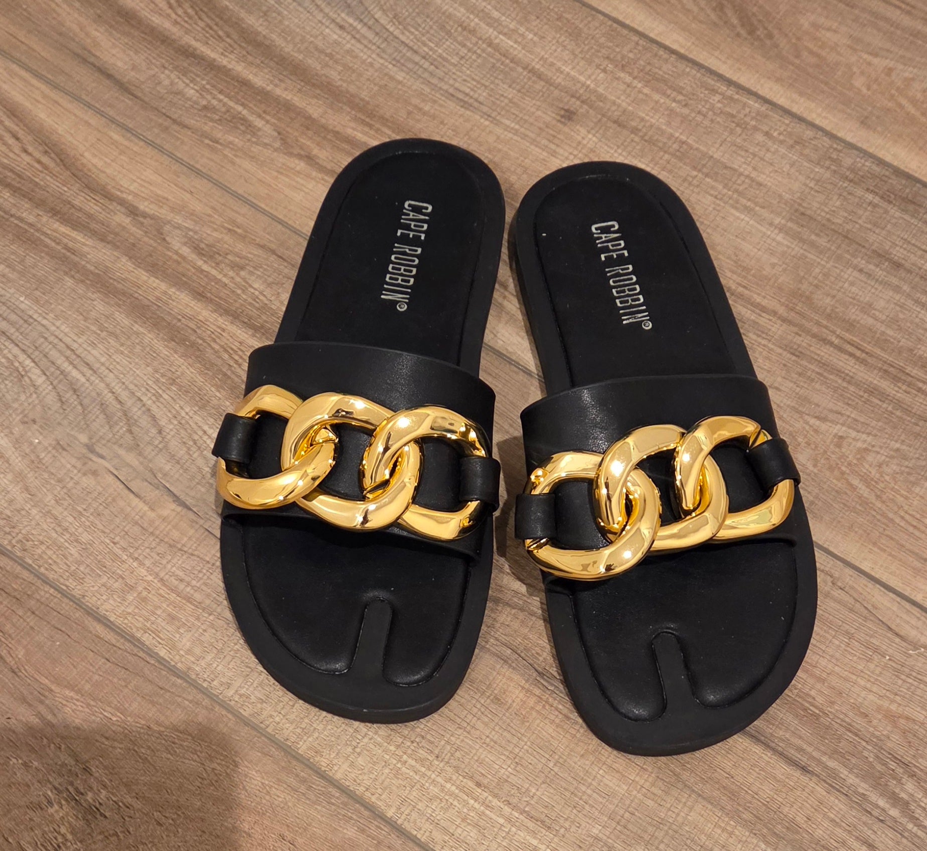 Phat Gold Chain Flats