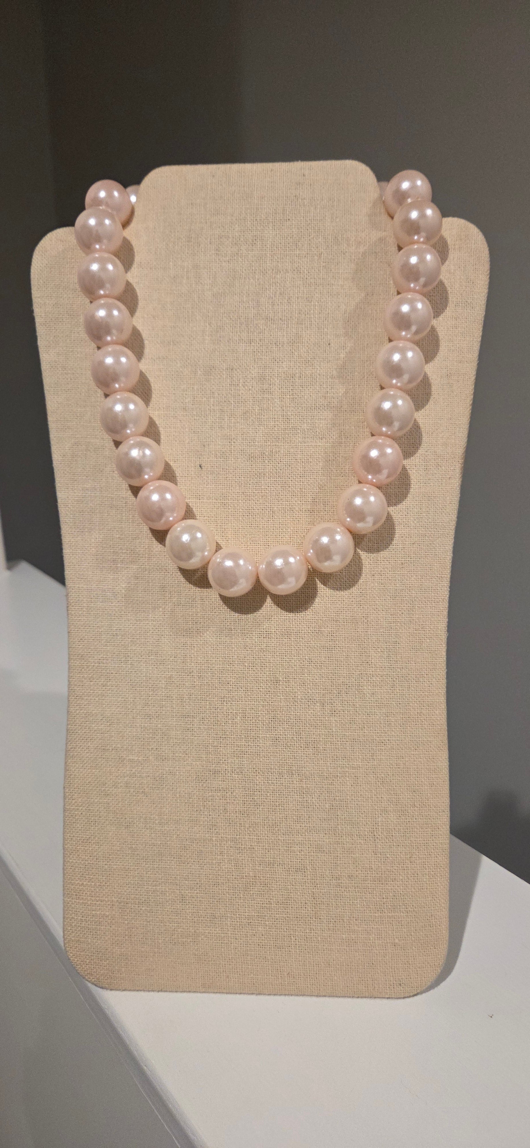 Light Pink Pearl Necklace